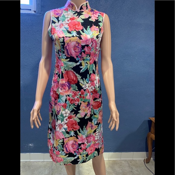 Dress - Picture 2 of 3